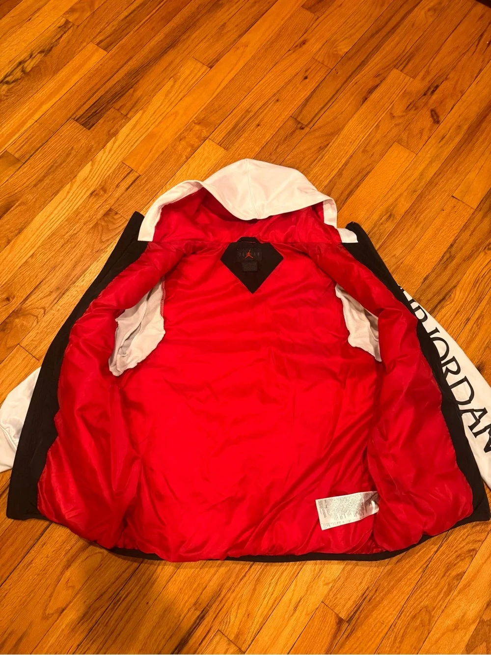 Boys Jordan Black Puffer Vest with White Sleeves and Hood Sz XL